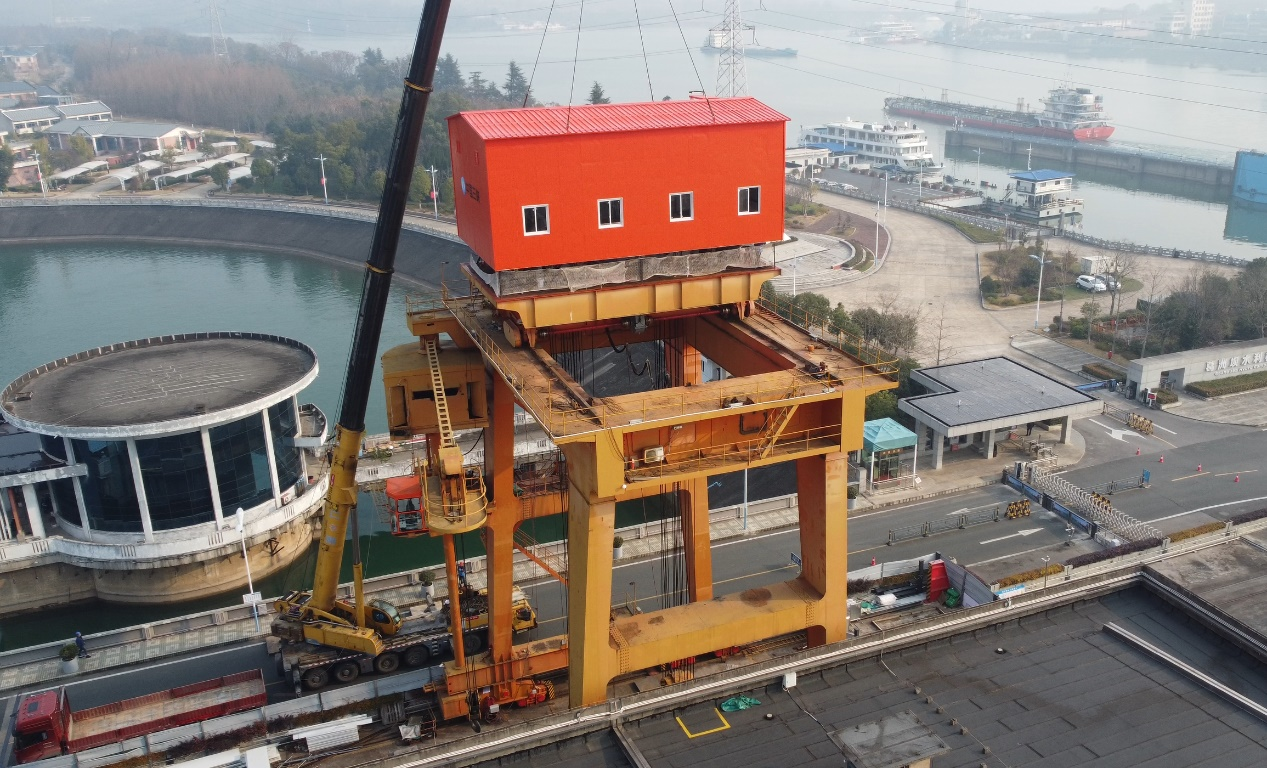 El programa "News Broadcast" de CCTV informó sobre el proyecto de renovación de la máquina de puerta inteligente de Weite