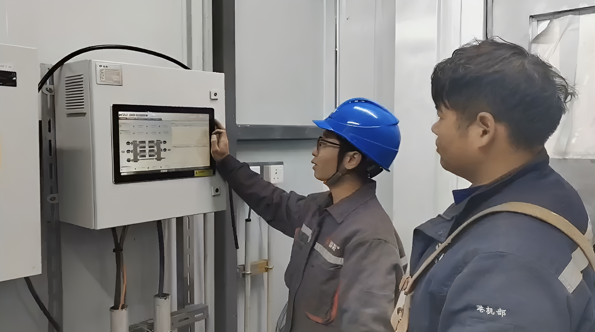 Impulsado por los datos de operación y mantenimiento del equipo, el sistema de monitoreo de condición del descargador de barcos WTAU Dalian Huarui fue aceptado con éxito.