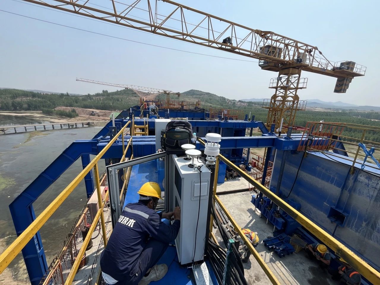 El sistema de información de la máquina de construcción de puentes de Weite ayuda a la construcción del ferrocarril de alta velocidad de Weisu
