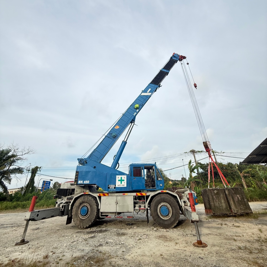 El sistema LMI hidráulico WTL-A700 de WTAU se ha adaptado con éxito a una grúa Kobelco RK450 y ha recibido grandes elogios del cliente de Malasia.